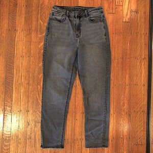 American Eagle Stretch High Waisted Mom Jeans Size 4